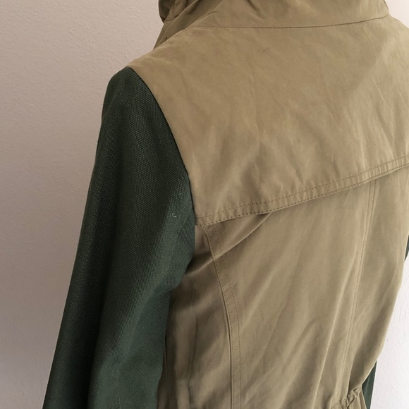 Meet your Posher, Janelle - Picture 3 of 8